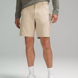 Lululemon Commission Classic Fit Shorts Mens Size 31 Warpstreme Tan 9” Stretch